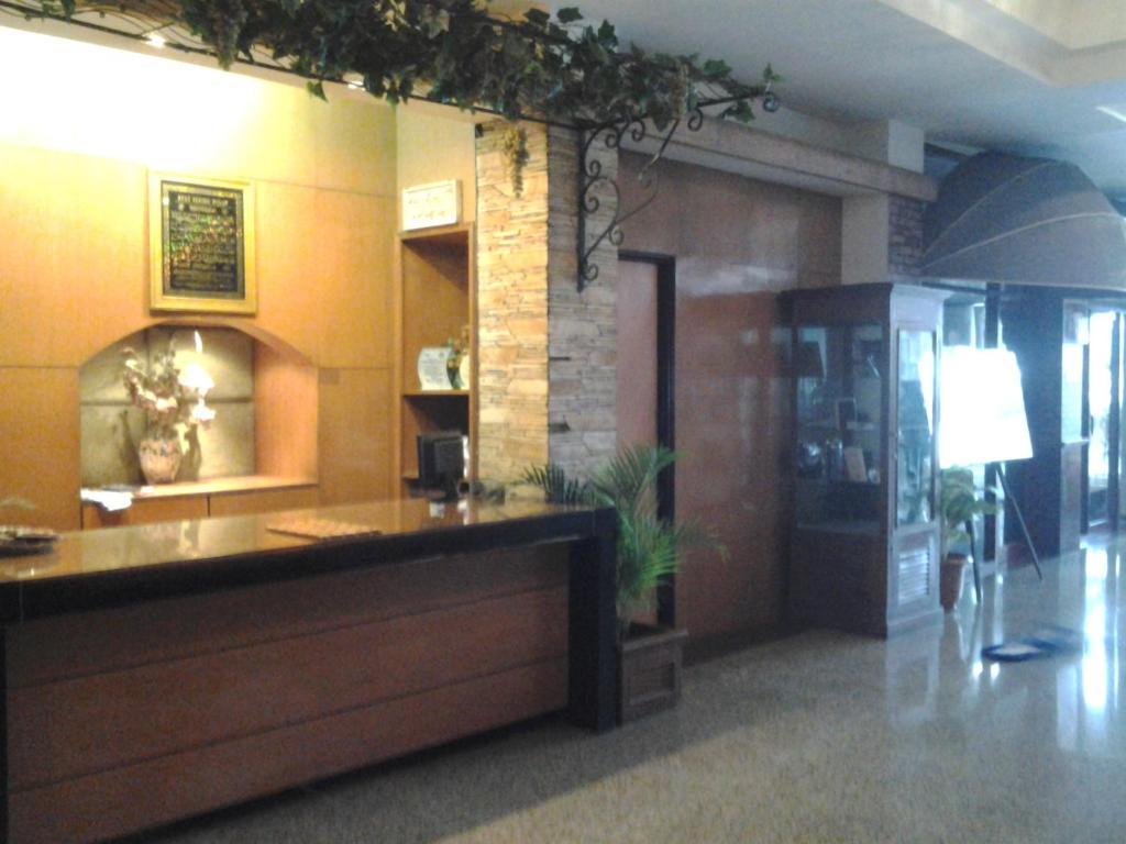 Hotel Mesir Surabaya Bagian luar foto